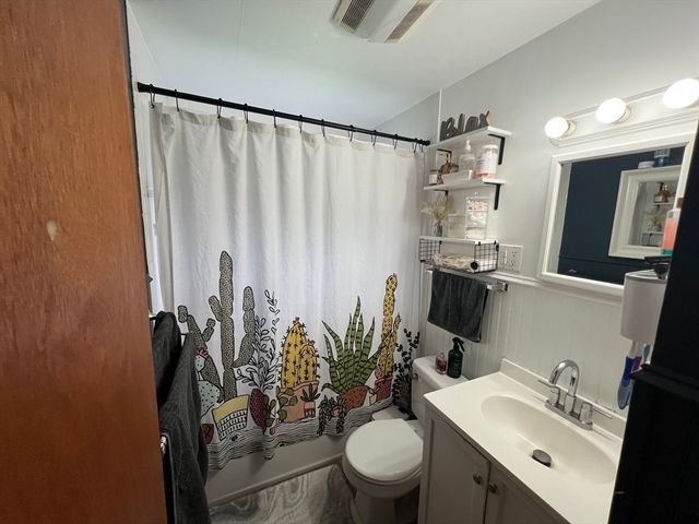 6 Cresthill Rd 6, Boston, MA 02135