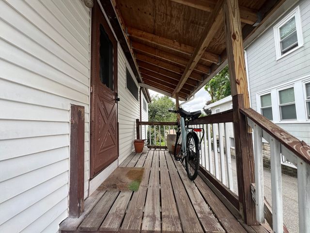 6 Cresthill Rd 6, Boston, MA 02135