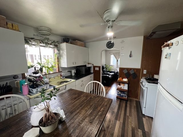 6 Cresthill Rd 6, Boston, MA 02135