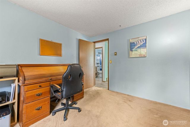 10023 Whitecap Drive NW, Olympia, WA 98502