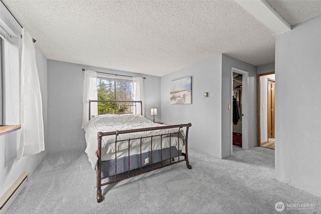 10023 Whitecap Drive NW, Olympia, WA 98502