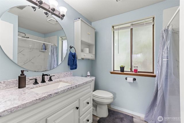 10023 Whitecap Drive NW, Olympia, WA 98502