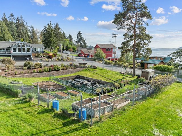 10023 Whitecap Drive NW, Olympia, WA 98502