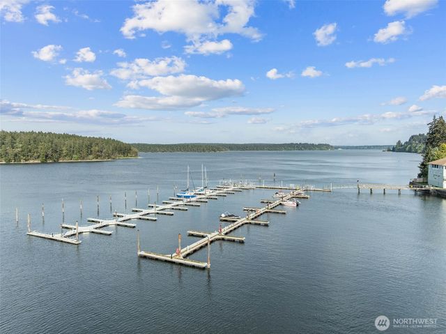 10023 Whitecap Drive NW, Olympia, WA 98502