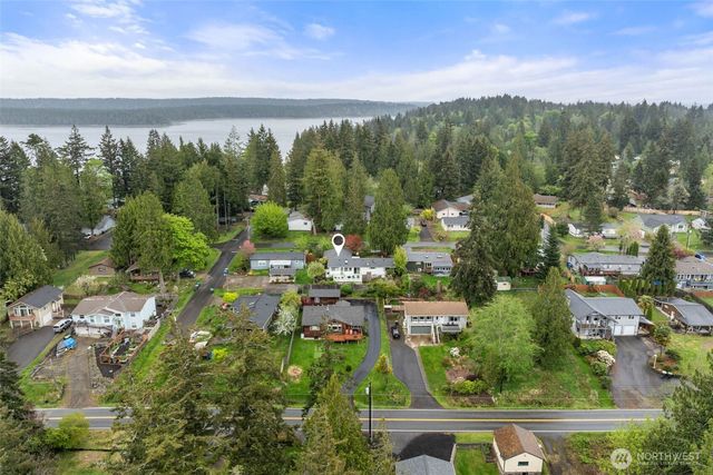 10023 Whitecap Drive NW, Olympia, WA 98502