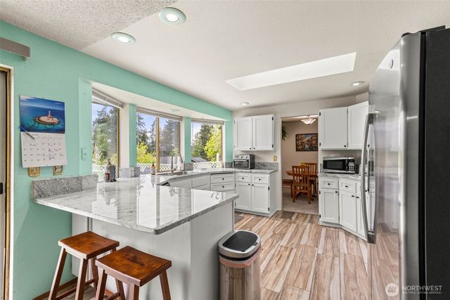 10023 Whitecap Drive NW, Olympia, WA 98502
