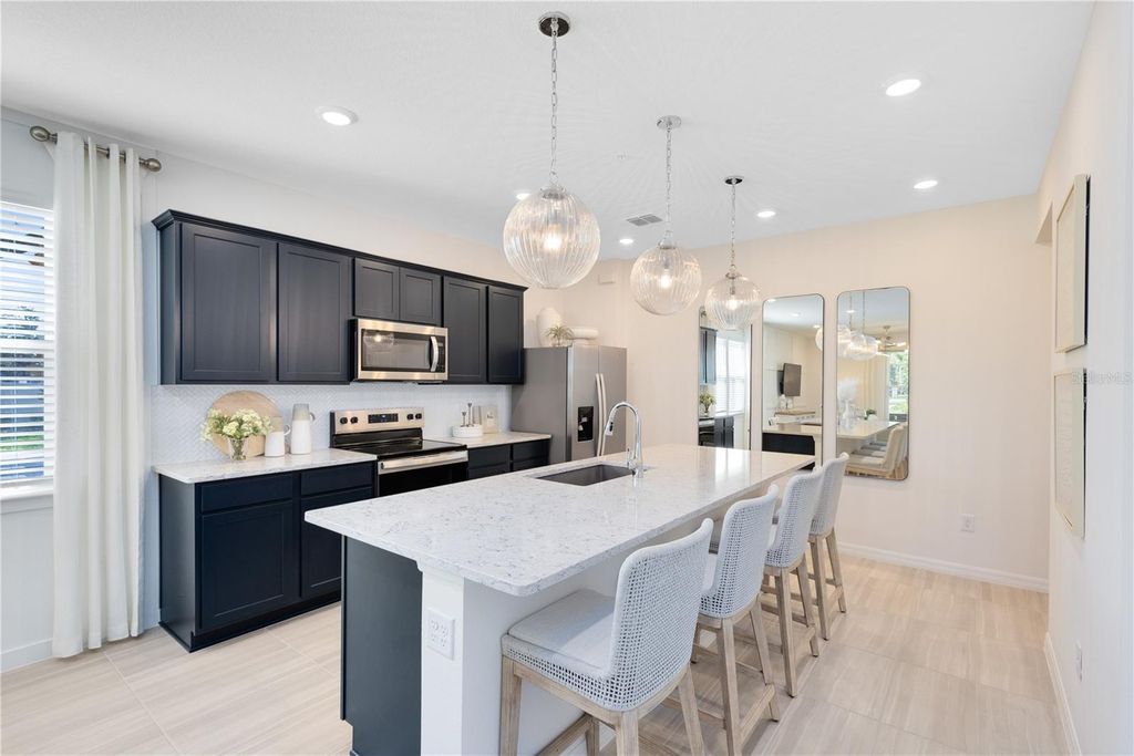 Image 6 of property listing at 11467 HARBORVIEW STREET, Orlando, FL 32832