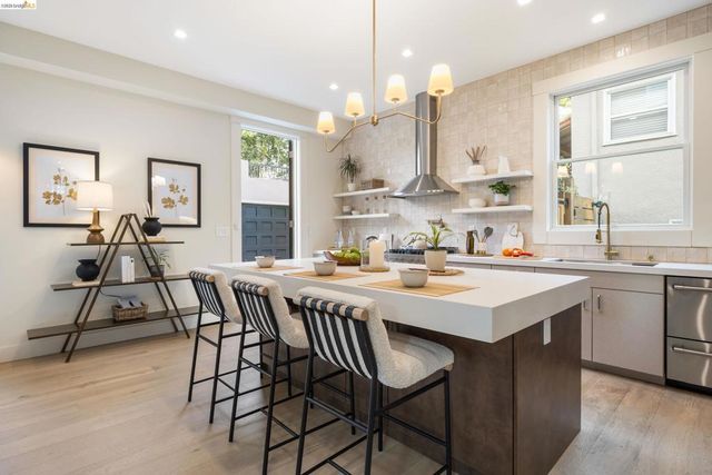 636 636 56Th St, Oakland, CA 94609