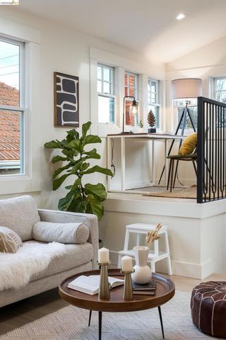 636 636 56Th St, Oakland, CA 94609