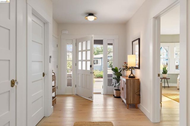 636 636 56Th St, Oakland, CA 94609