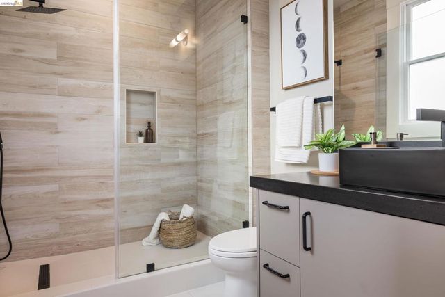 636 636 56Th St, Oakland, CA 94609