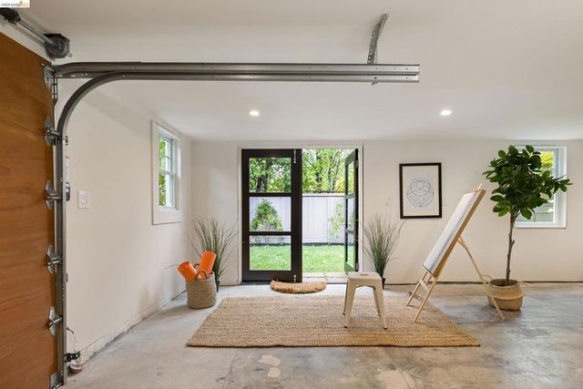 636 636 56Th St, Oakland, CA 94609