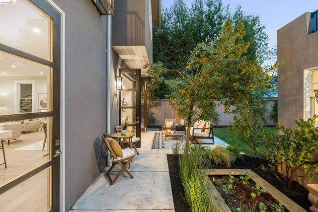 636 636 56Th St, Oakland, CA 94609