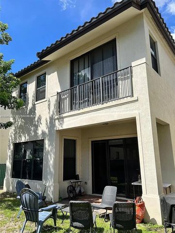 3214 W 97th St 3214, Hialeah, FL 33018