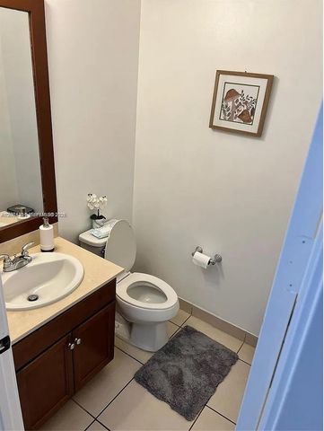 3214 W 97th St 3214, Hialeah, FL 33018