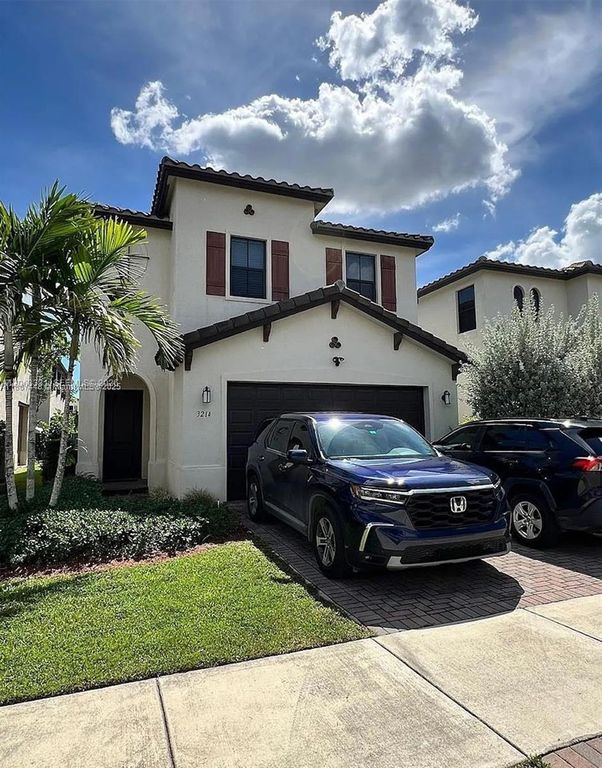 3214 W 97th St 3214, Hialeah, FL 33018