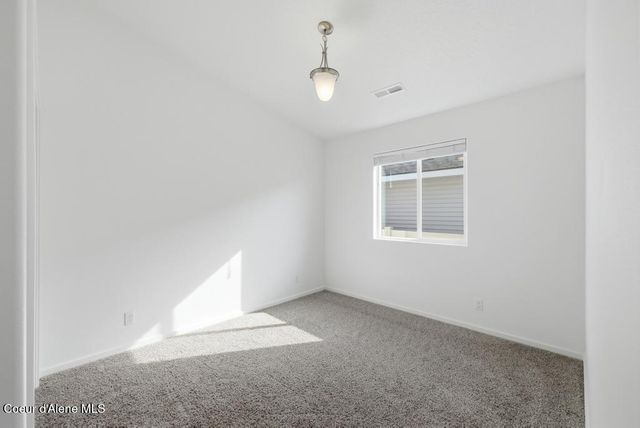 1436 N MINAM LOOP, Post Falls, ID 83854