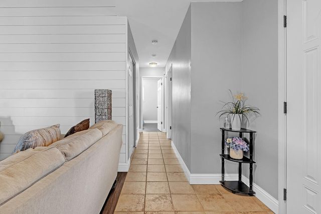 6221 Jack London Cir, Sacramento, CA 95842