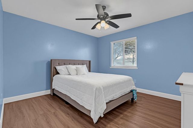 6221 Jack London Cir, Sacramento, CA 95842