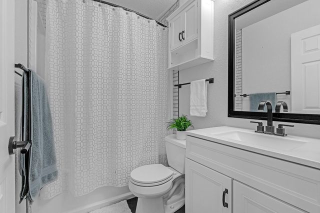 6221 Jack London Cir, Sacramento, CA 95842