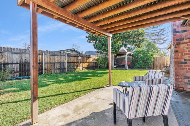 6221 Jack London Cir, Sacramento, CA 95842