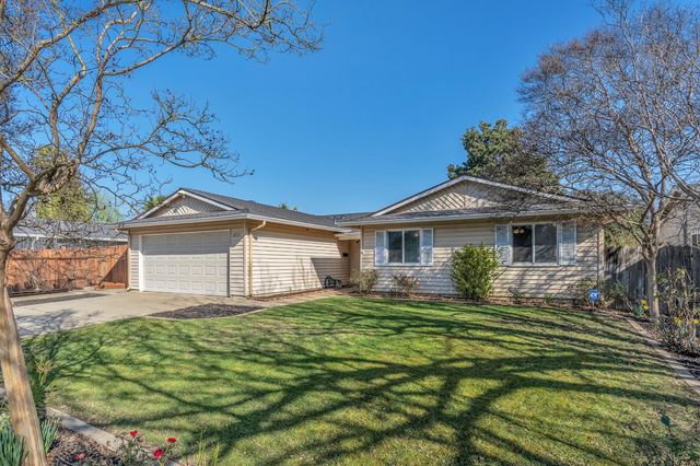6221 Jack London Cir, Sacramento, CA 95842