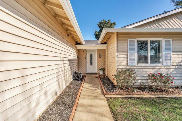 6221 Jack London Cir, Sacramento, CA 95842