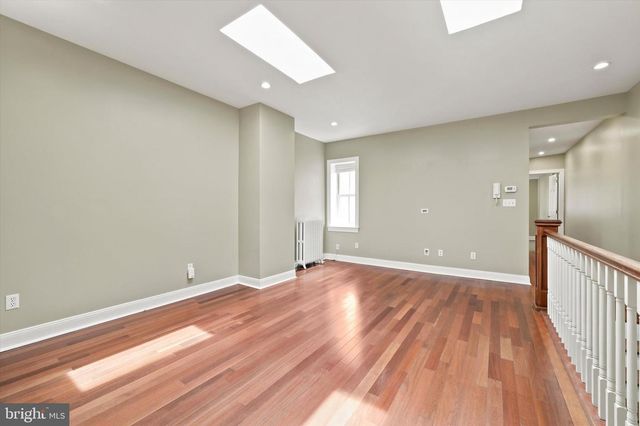 2320 LOMBARD ST, Philadelphia, PA 19146