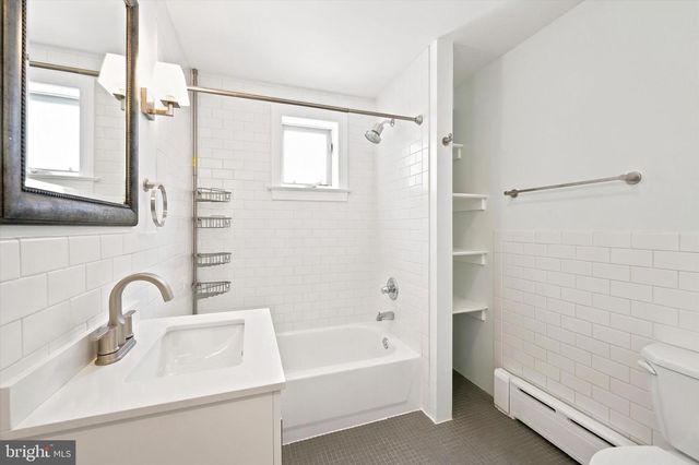 2320 LOMBARD ST, Philadelphia, PA 19146