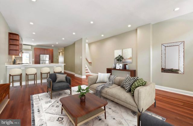 2320 LOMBARD ST, Philadelphia, PA 19146
