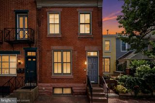 2320 LOMBARD ST, Philadelphia, PA 19146