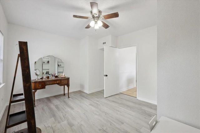 253 Hampton Lane, Beaumont, TX 77707