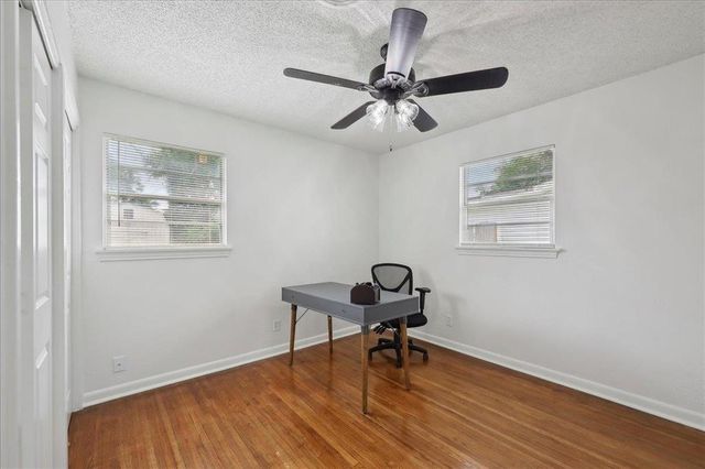 253 Hampton Lane, Beaumont, TX 77707