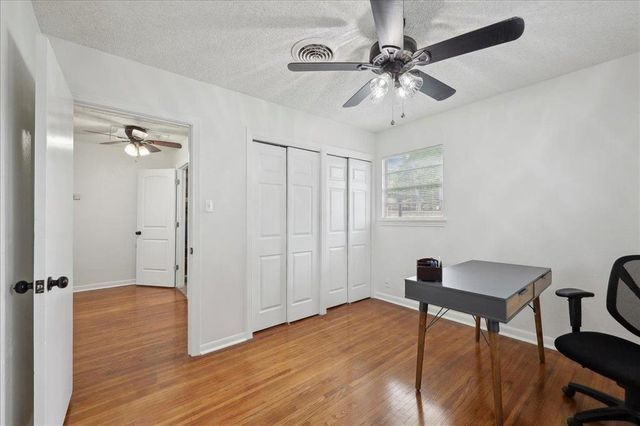 253 Hampton Lane, Beaumont, TX 77707