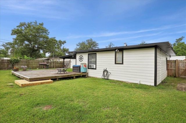 253 Hampton Lane, Beaumont, TX 77707