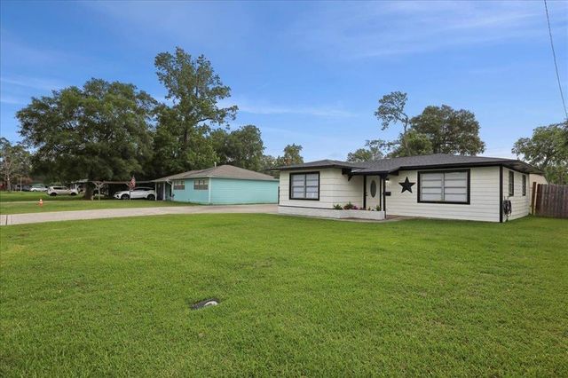 253 Hampton Lane, Beaumont, TX 77707