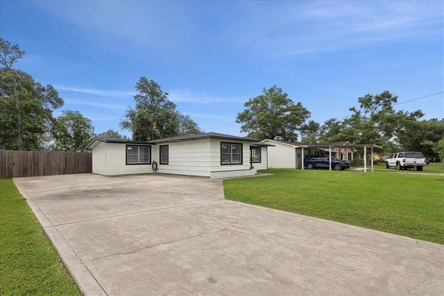 253 Hampton Lane, Beaumont, TX 77707