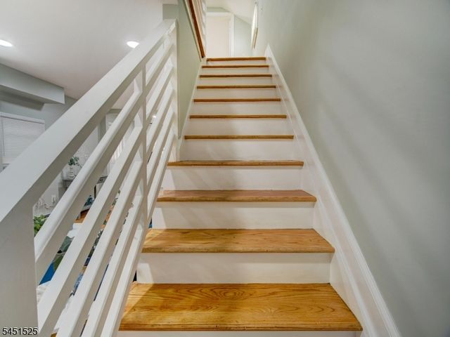 236 Franklin St, Elizabeth City, NJ 07206