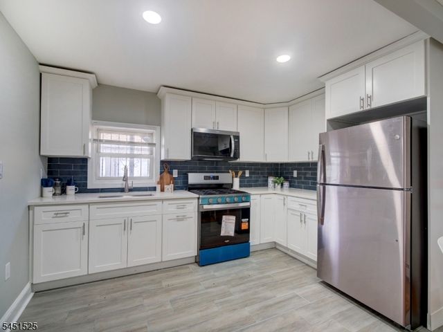 236 Franklin St, Elizabeth City, NJ 07206
