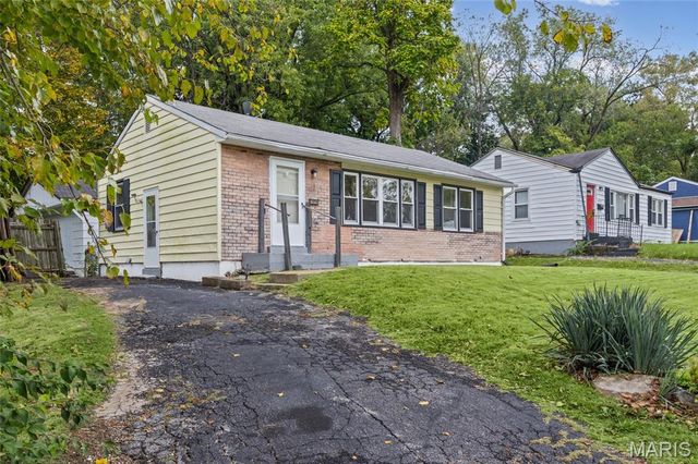 4026 Belfore Drive, St Louis, MO 63121