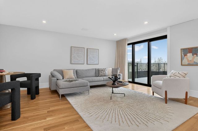 8-10 Mercer Street PH, Boston, MA 02127