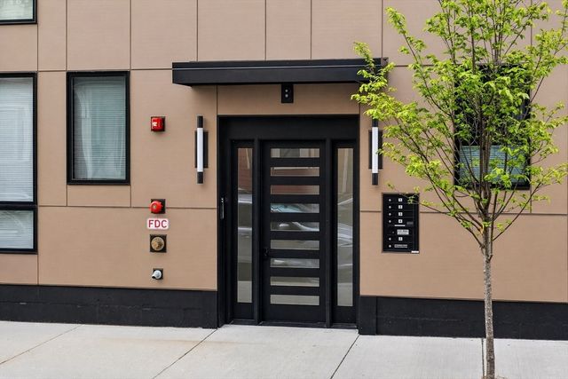 8-10 Mercer Street PH, Boston, MA 02127