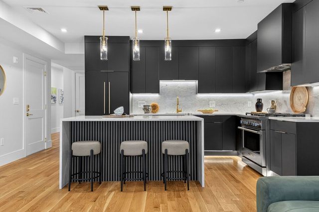 8-10 Mercer Street PH, Boston, MA 02127