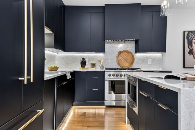 8-10 Mercer Street PH, Boston, MA 02127