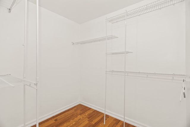 7010 Brighton Court 204, Woodridge, IL 60517