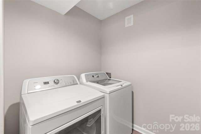 1221 Scaleybark Road F, Charlotte, NC 28209