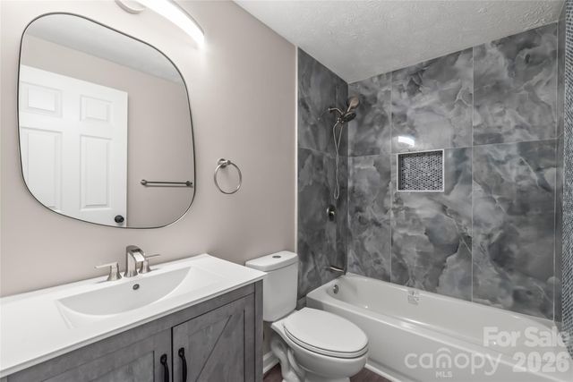 1221 Scaleybark Road F, Charlotte, NC 28209