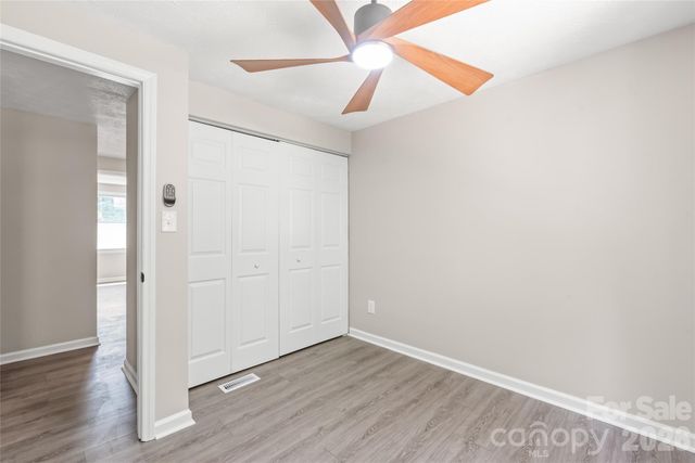 1221 Scaleybark Road F, Charlotte, NC 28209
