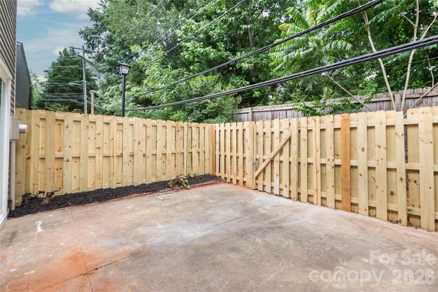 1221 Scaleybark Road F, Charlotte, NC 28209