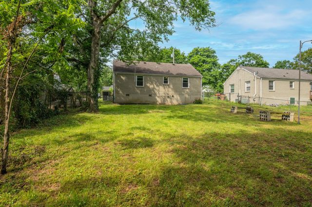 2223 Fernwood Dr, Nashville, TN 37216
